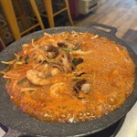 韓国食堂 サムギョプサル×食べ放題 キミニスパイス 別誂エ 梅田店 - 