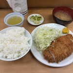 とんかつ いちよし - ロースかつ定食