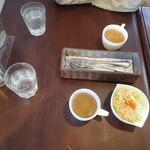 茶欧 - セットのサラダとスープ