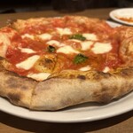 Pizza.肉.ワイン.イルフォルノドーロ - マルガリータピザ