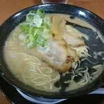 らーめん細川 本店 - 黒元味麺大盛(焦がしニンニク)
