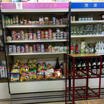 内田屋 西山福之助商店 - 缶詰の種類が豊富