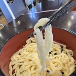 武蔵野うどん きやんち - 【2025.12.6(土)】冷木桶うどんの麵