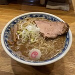必勝軒 - 【土・祝】はオールマイティラーメン。