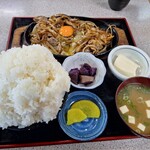 ドライブインあけみ - スタミナ定食大盛り