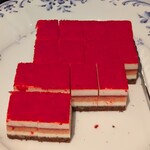 グランサンク - ラズベリーケーキ