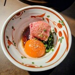 炭火焼肉 ひうち はなれ - ユッケ（湯引き）