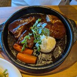 ガーデン テラス ライオン - ビーフシチューハンバーグ