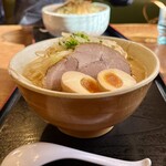 味噌ラーメン はちべえ - 