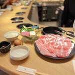 すき焼 しゃぶしゃぶつかだ - 