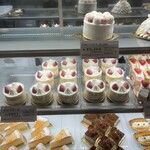 馬車道十番館 - 