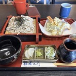 伝右エ門 - 料理写真:「天ぷらざるそば」（1,550円）