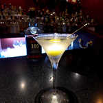 バー シェフテンダー - 五反田流・ダーティーマティーニ。清いばかりが人生じゃない