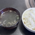 焼肉 雷 - ワカメスープ、ご飯