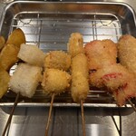 串かつぶらり横丁七福神 大阪駅前第2ビル店 - じゃが芋 インカのめざめ・もち・チーズちくわ・タコ・紅しょうが・ソーセージ
