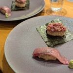 BurgerPOLICE - 黒毛和牛雌牛～肉寿司２種：コースの１品