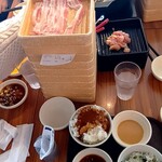 しゃぶ葉 - 豚バラ肉と鶏肉の６０分食べ放題です！