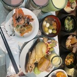 ワールドダイニング シーダパレス - 