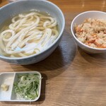 手打ちうどん 上を向いて - 