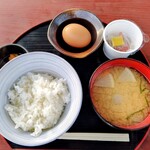 気まぐれ屋 - たまごかけご飯とん汁セット