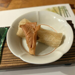 きのこ料理 創士庵 - トキイロヒラタケ、はんぺんが入っている衣笠茸♪
      