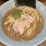 いかれたヌードル フィッシュトンズ - とんこつらーめん