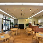 Mio Cafe TAKEHARA - 内観