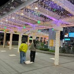 ぷらっとぴっと 7・8番ホーム - 駅前のイルミネーション。