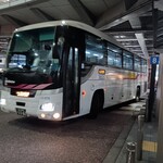 ぷらっとぴっと 7・8番ホーム - 北九州空港へのリムジンバス。