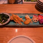 居酒屋 ヨーテル - 平日お一人様限定盛り合わせ。復活の人参のカラムーチョコールスローが旨い！！