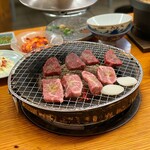 炭火焼肉・ホルモン モツの関ちゃん - 