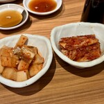 焼肉ホルモン金樹 - キムチ、カクテキ