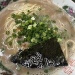 とんこつラーメン よかろうもん - 