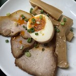 とんこつラーメン よかろうもん - 