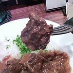 和牛＆Seafood　Micio（ミーチョ） - 大きな塊をかみしめると奥からほんのりワインの香り