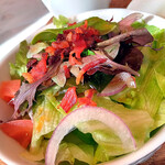 Restaurant GIGGLE - サラダ