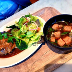 Restaurant GIGGLE - デミグラソースハンバーグ定食