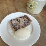 ou - ルバーブとカスタードのパイ