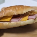 塩パン屋 パン･メゾン - ハムチーズ