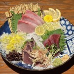 釜飯とおでん だしのや - 本日のお造り3種