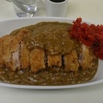 ライスカレー まんてん - かつカレー大盛（600円）大盛でも値段が変わらないのは嬉しいです。