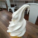 BEN BEN CAFE - 牛乳ソフトクリーム（アップ）