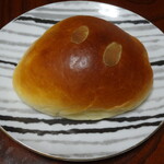 手作りパン工房 バーゼル - クリームパン