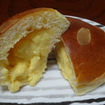 手作りパン工房 バーゼル - クリームパン