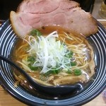 極麺 青二犀 - しょうゆらーめん６５０円(201412)