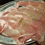 綾瀬肉流通センター - 大判豚ロース