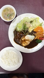 Usagi no Mori Karuizawa Ten - Hamburg Steak with Demi-glace Sauce and Fried Egg, JPY 1680