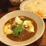 Kou saiken - 豚肉と2種類のチーズカレー