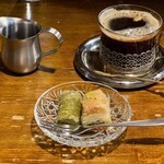 コシャリ専門 コシャリ屋コーピー 錦糸町店 - アラビックコーヒーとバグラヴァ