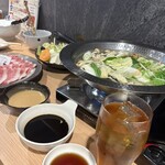 しゃぶしゃぶ すき焼き かに食べ放題 和牛と豚...そしてカニ - 